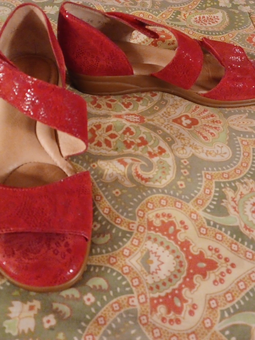 Beautifeel 36 5.5 red sandals flats shoes made in Israel